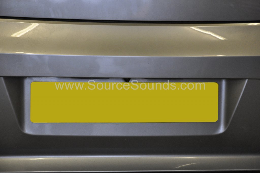 BMW Z4 2004 reverse camera upgrade 006