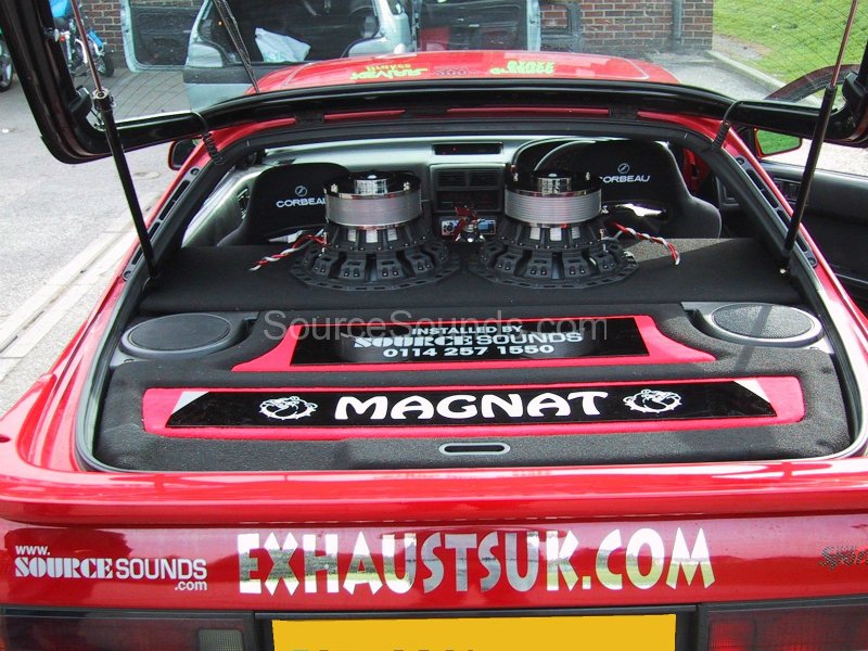 mazda-rx7-1990-audio-install-003 mazda-rx7-1990-audio-install-003