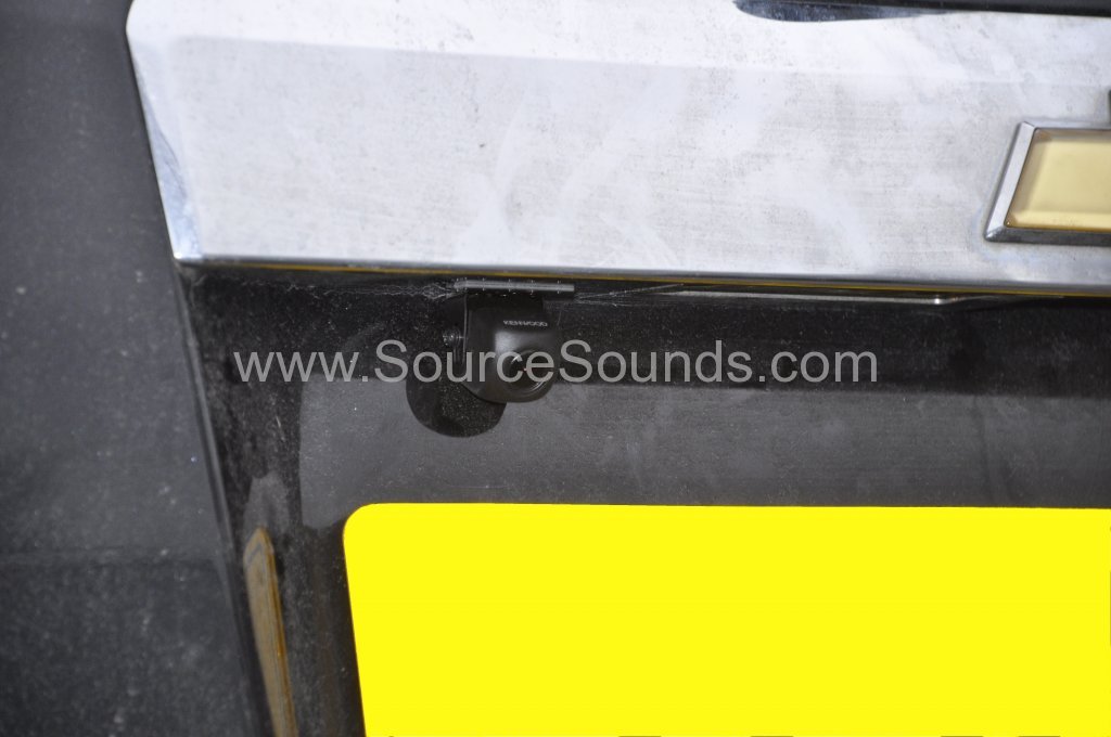 Chevrolet Captiva 2010 reverse camera upgrade 010