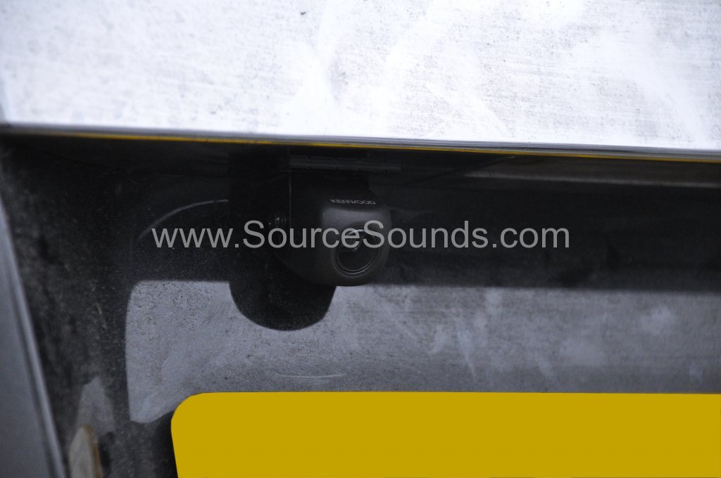 Chevrolet Captiva 2010 reverse camera upgrade 011