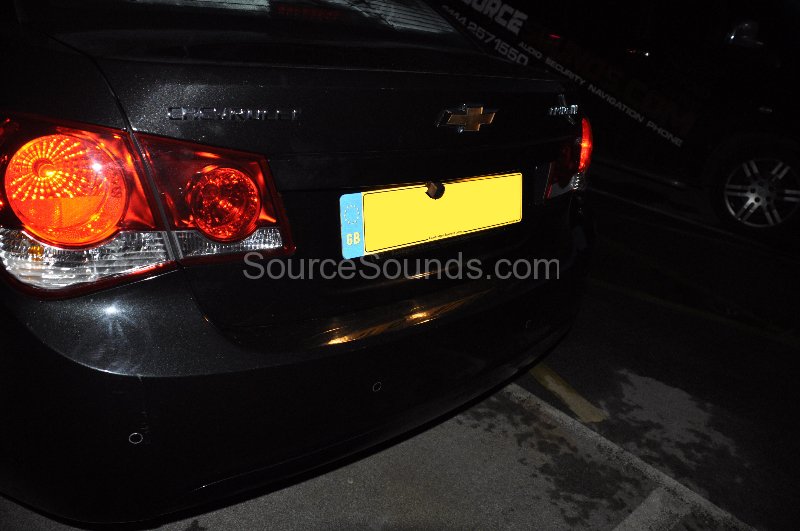 chevrolet-cruze-2013-reverse-camera-upgrade-006