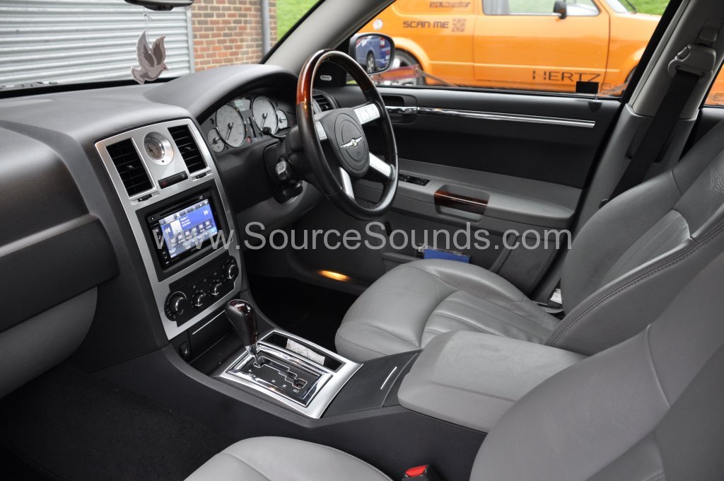 Chrysler 300c 2007 navigation upgrade 003