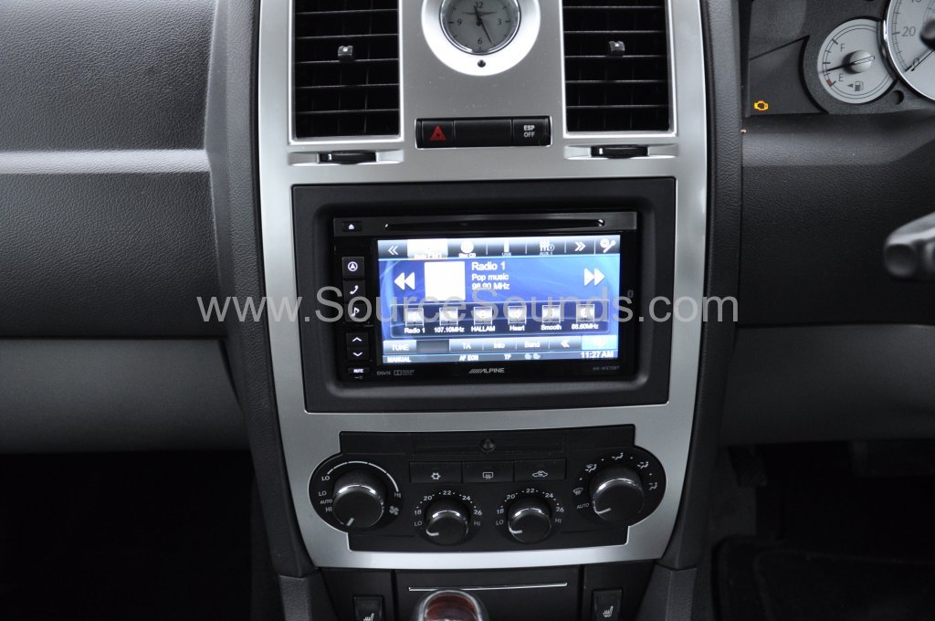 Chrysler 300c 2007 navigation upgrade 005