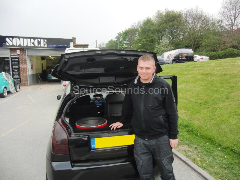 citroen-c2-loud-bass-audio-upgrade-003 citroen-c2-loud-bass-audio-upgrade-003