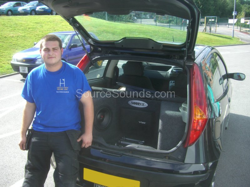fiat-punto-2002-audio-upgrade-002