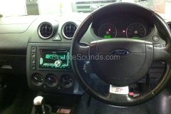 ford-fiesta-2003-stereo-001
