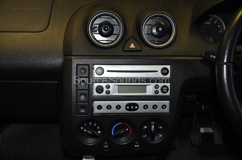 ford-fiesta-2003-stereo-upgrade-004