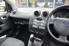 Ford Fiesta 2004 Parrot mki9100 bluetooth 003