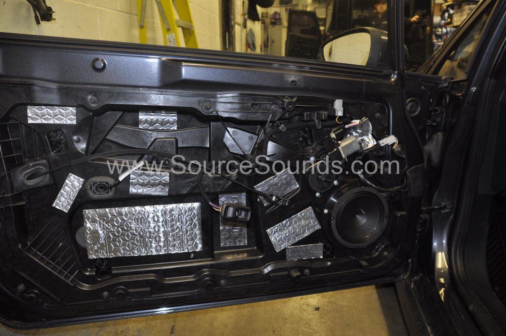 Ford Fiesta 2009 audio upgrade 011