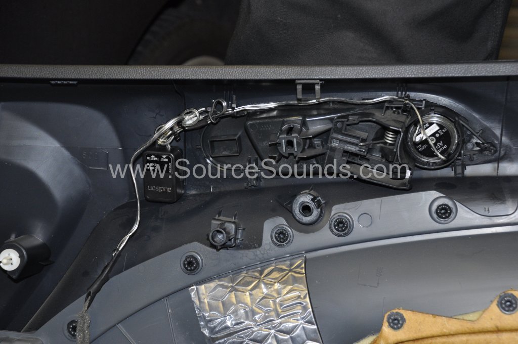 Ford Fiesta 2009 audio upgrade 013