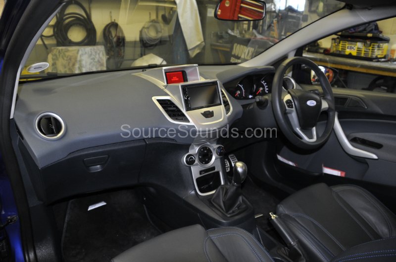 ford-fiesta-st-2011-double-din-screen-upgrade-003
