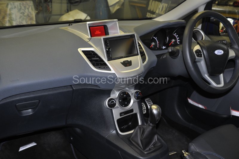 ford-fiesta-st-2011-double-din-screen-upgrade-004
