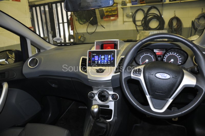 ford-fiesta-st-2011-double-din-screen-upgrade-010