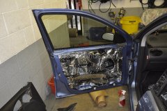ford-focus-2002-sound-deadening-004