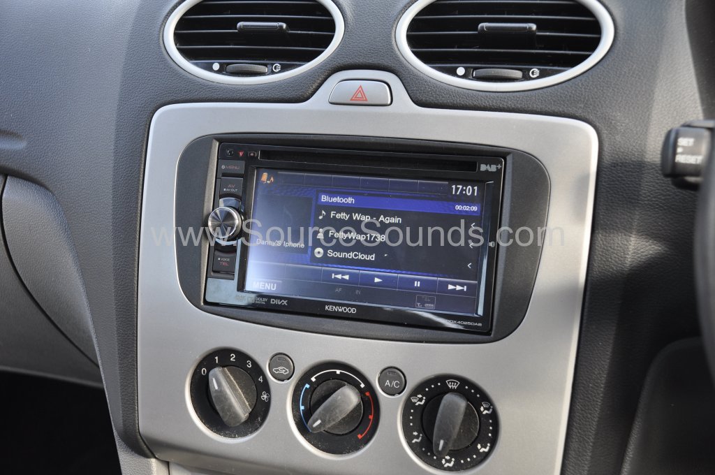Ford Focus DAB screen upgrade 006