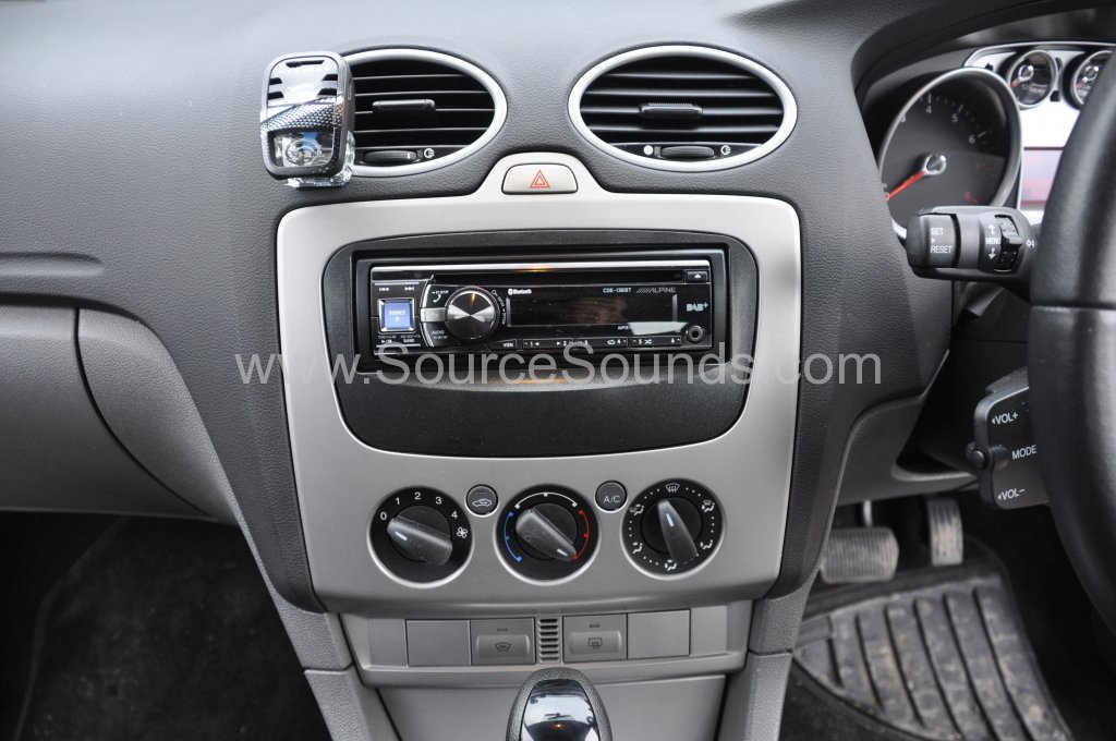 Ford Focus 2010 DAB stereo upgrade 004