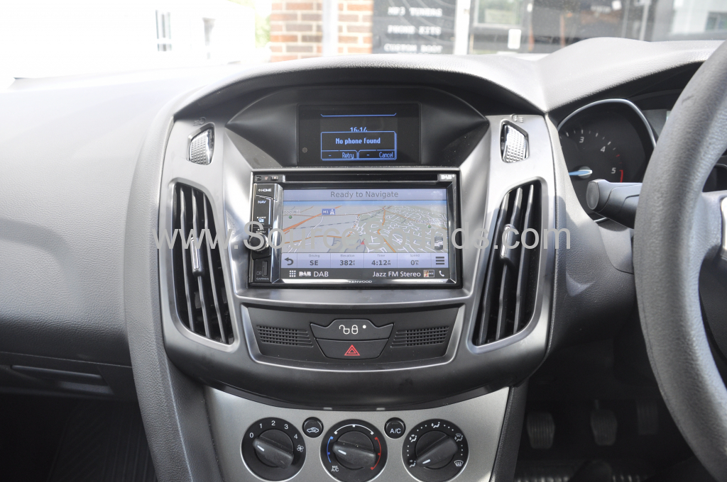 Ford Focus 2013 navigation upgrade 003