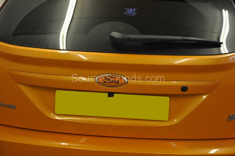 ford-focus-st-2010-reverse-camera-002