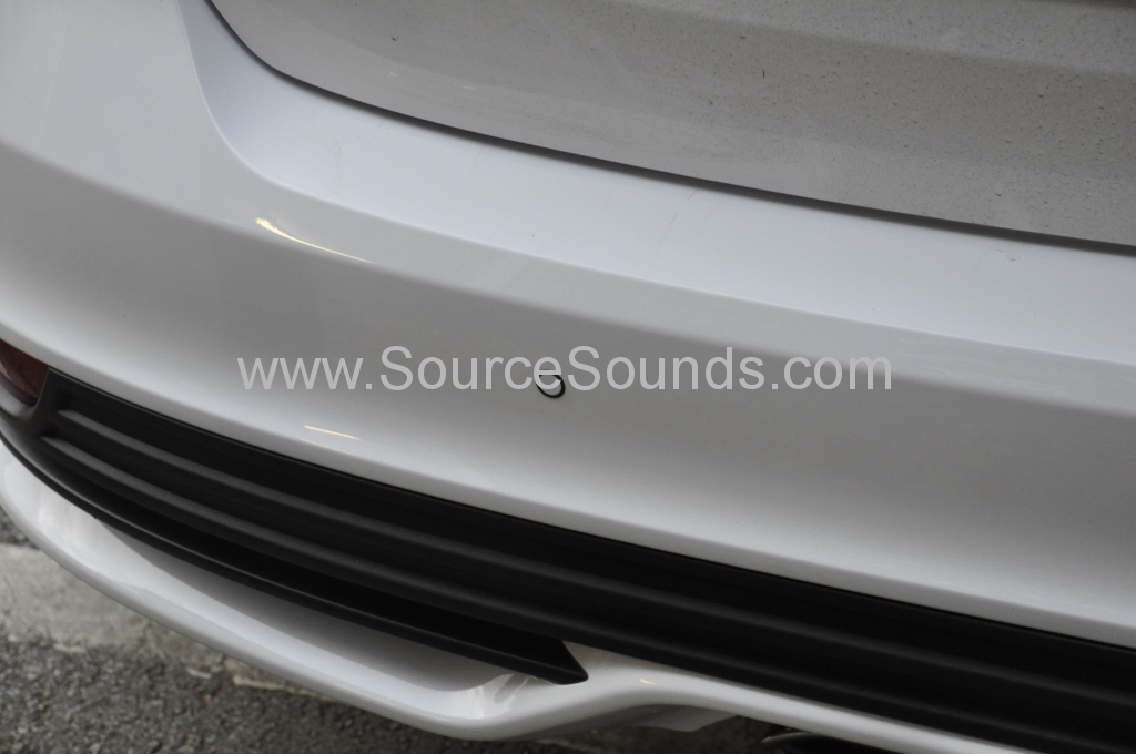 Ford Focus ST 2015 rear parking sensors upgrade 005