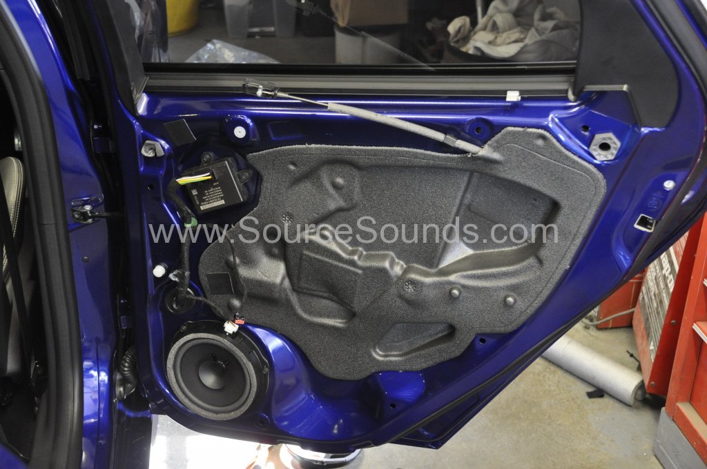 Ford Focus ST 2015 speaker upgrade 009.JPG