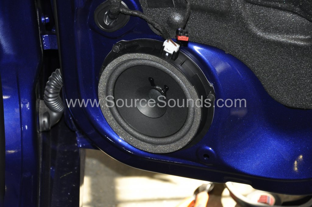 Ford Focus ST 2015 speaker upgrade 010.JPG