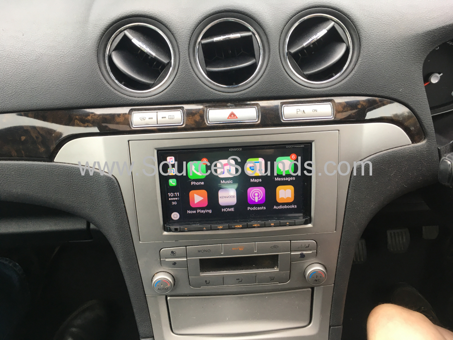 Ford Galaxy 2006 DAB upgrade with sharkfin 006