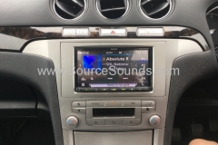 Ford Galaxy 2006 DAB upgrade with sharkfin 005