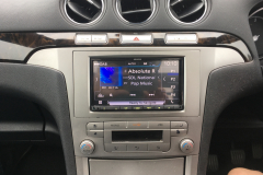Ford Galaxy 2006 DAB upgrade with sharkfin 005