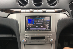 Ford Galaxy DD carplay and rev camera 004