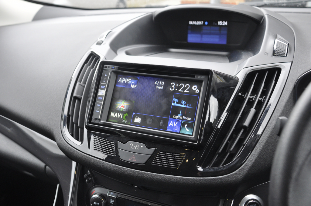 Ford Kuga 2014 reverse camera 007