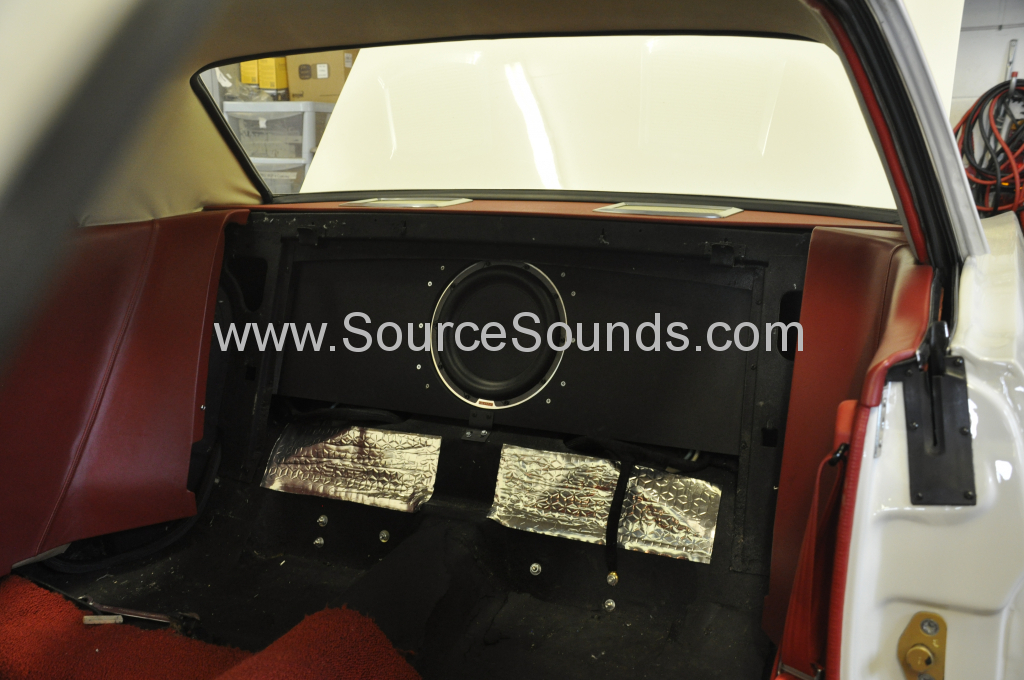 Ford Mustang 1966 audio upgrade 005