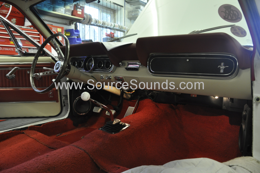 Ford Mustang 1966 audio upgrade 007
