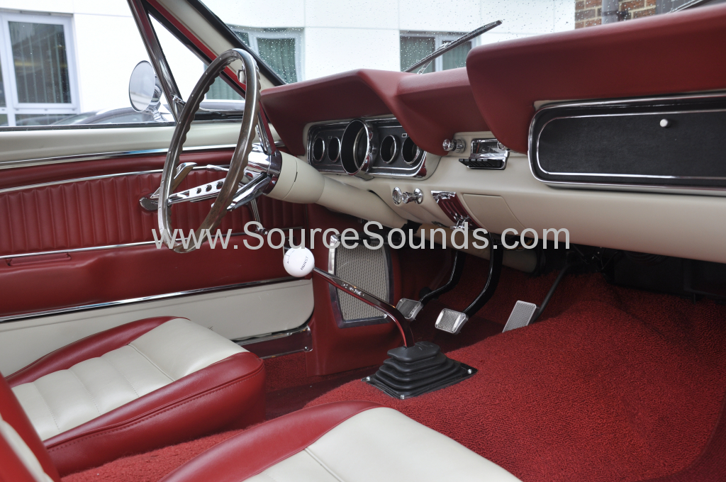 Ford Mustang 1966 audio upgrade 008