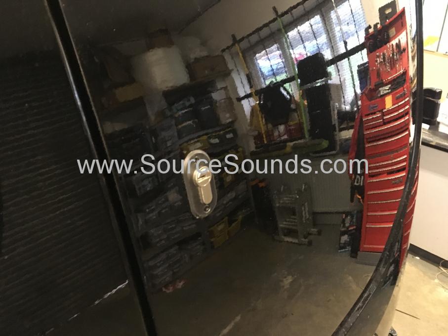 Ford Transit 2013 security locks 004