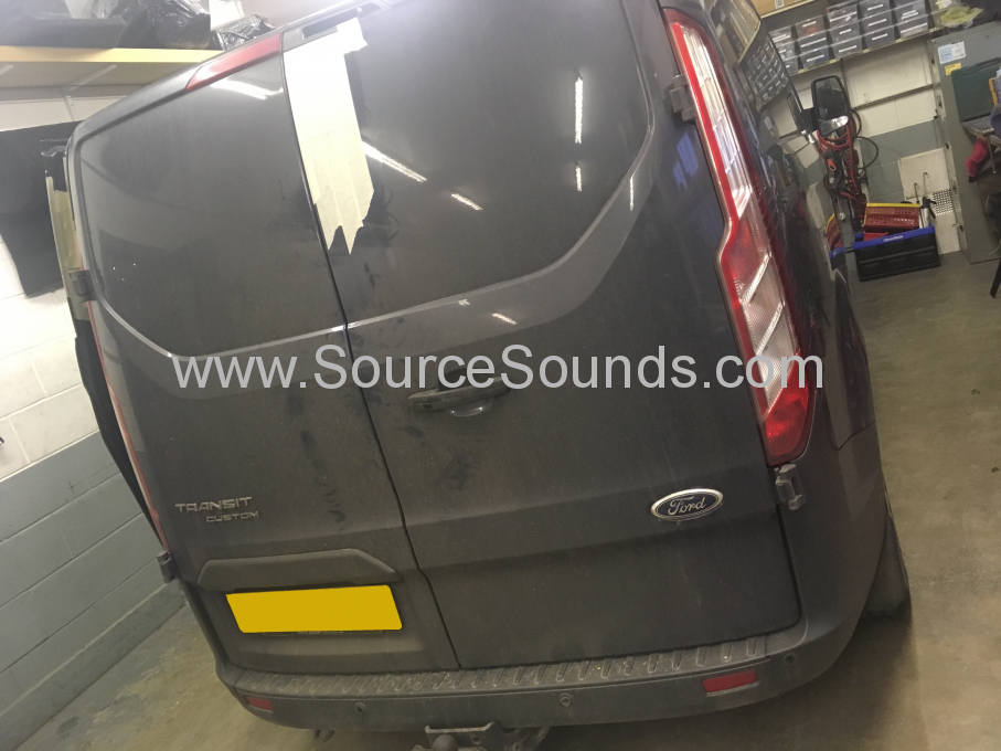 Ford Transit Custom 2014 dead bolts and security lock 001