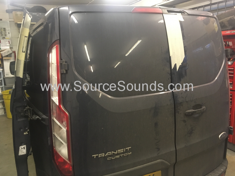 Ford Transit Custom 2014 dead bolts and security lock 002