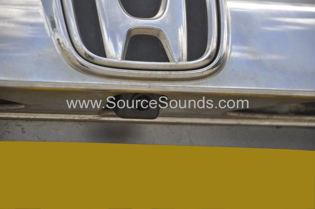 Honda CRv 2008 reverse camera upgrade 010