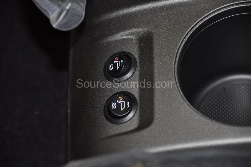 honda-crv-2012-heated-seats-006 honda-crv-2012-heated-seats-006