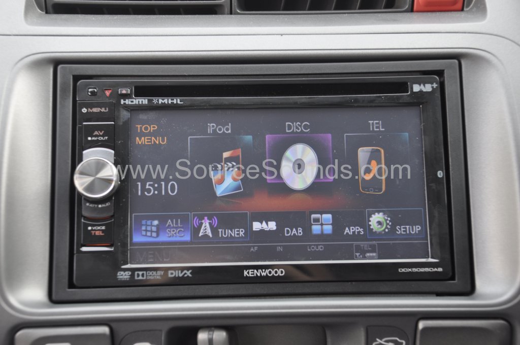 Honda Jazz 2005 DAB upgrade 006