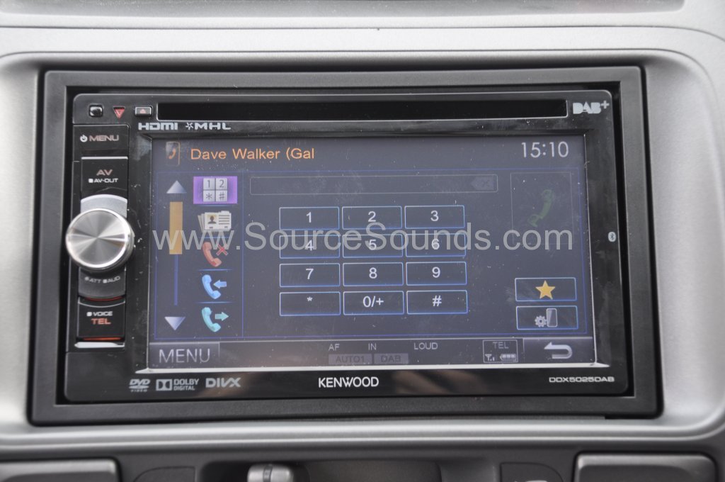 Honda Jazz 2005 DAB upgrade 008