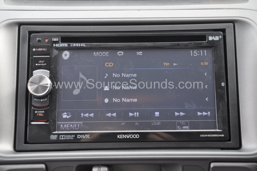 Honda Jazz 2005 DAB upgrade 009