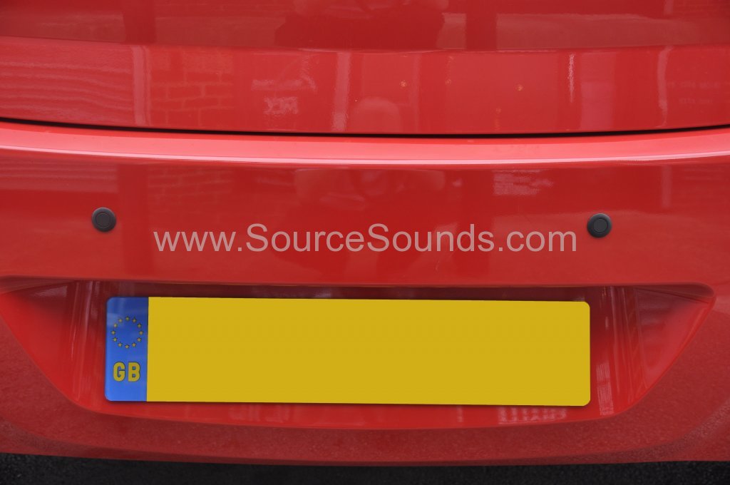 Hyundai i20 2012 rear sensor upgrade 004
