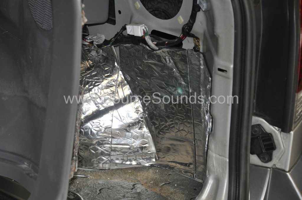 Hyundai Santa Fe 2005 sound proofing upgrade 003