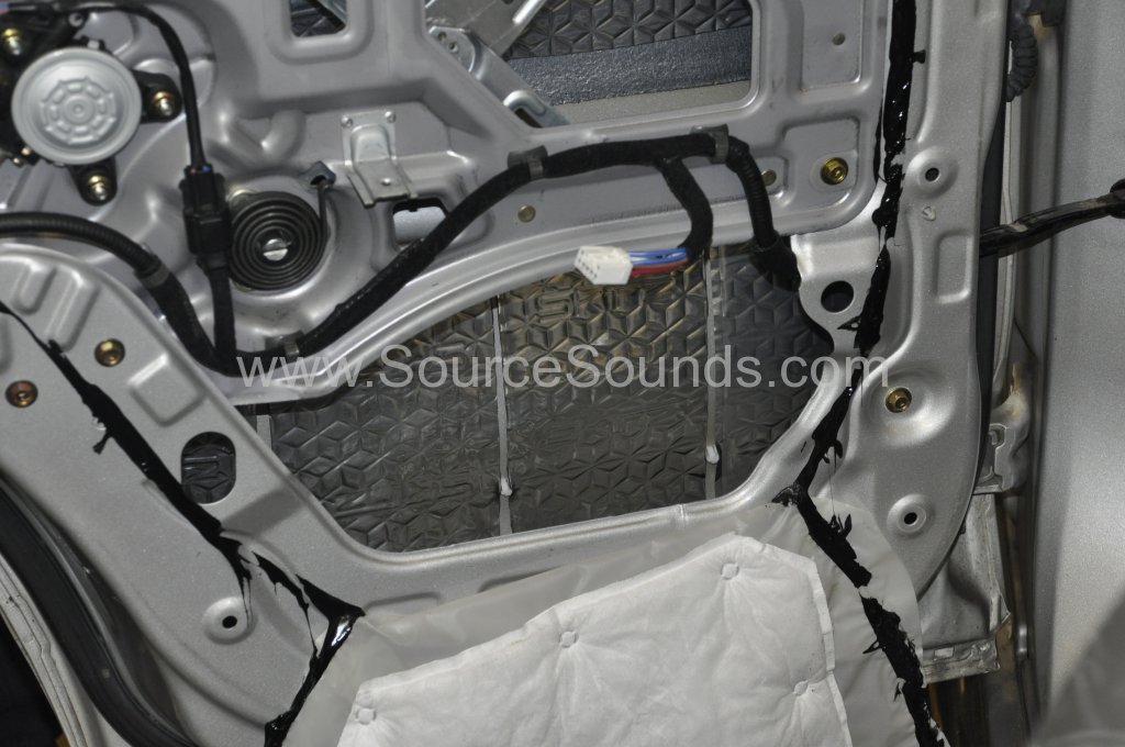 Hyundai Santa Fe 2005 sound proofing upgrade 006