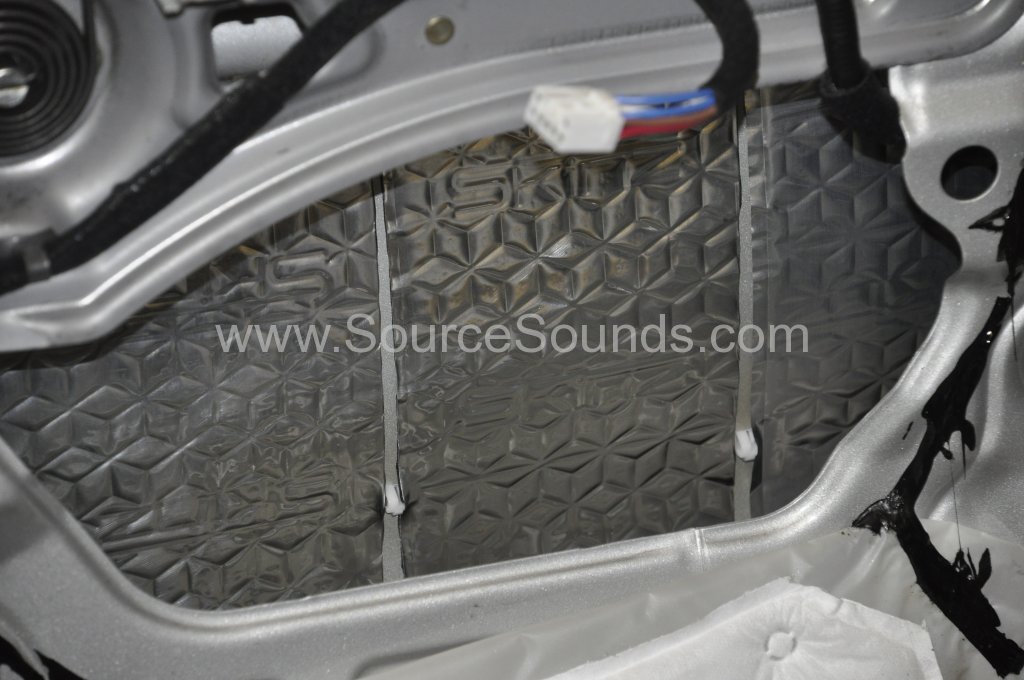 Hyundai Santa Fe 2005 sound proofing upgrade 007