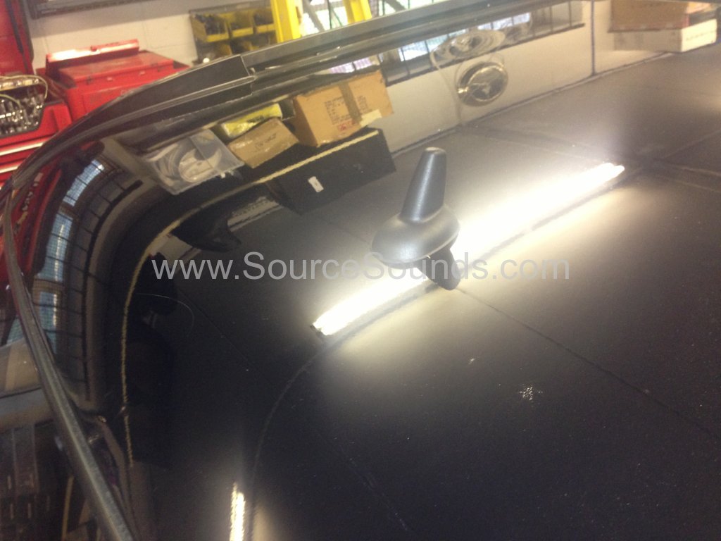 Hyundai Terracan DAB upgrade 006