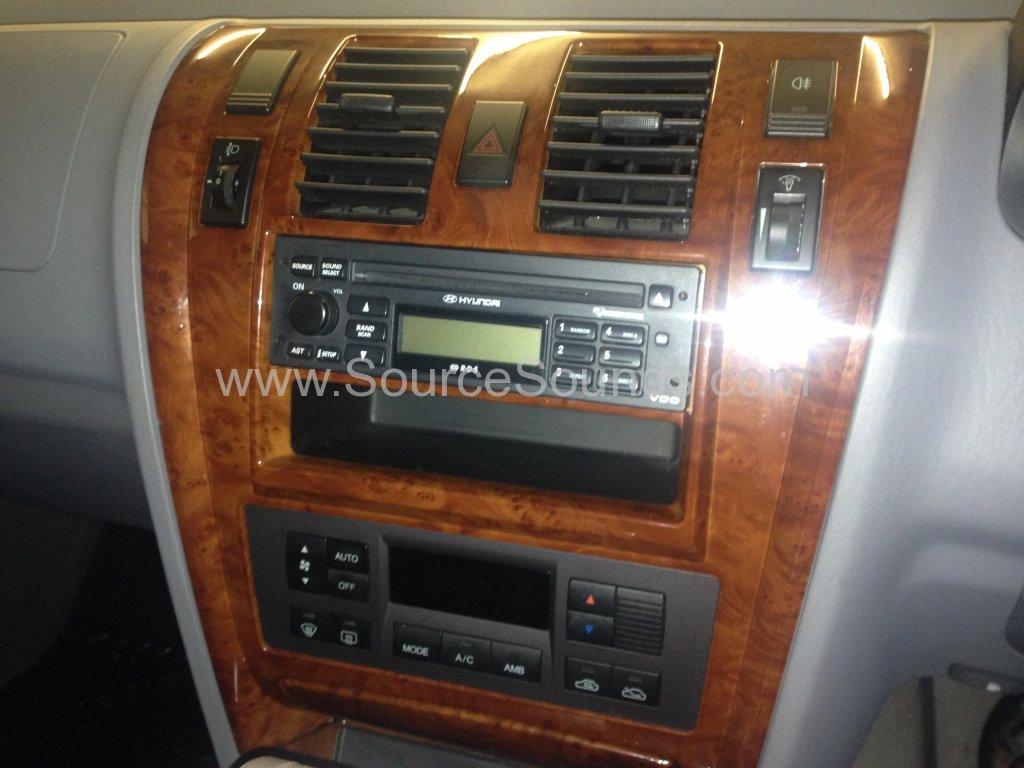 Hyundai Terracan navigation upgrade 002