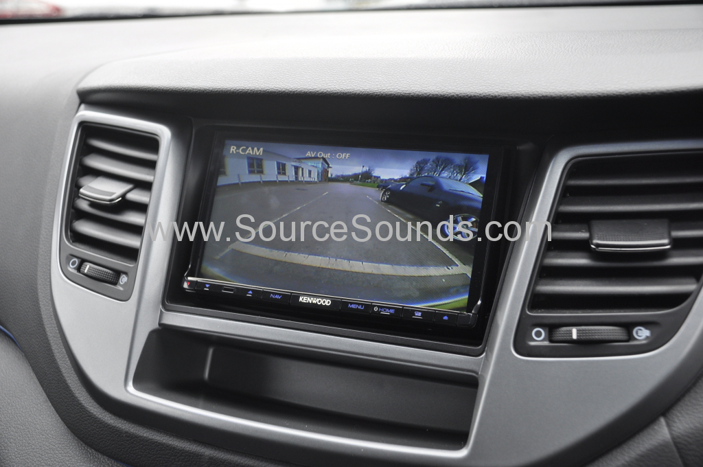 Hyundai Tucson 2015 reverse camera 008