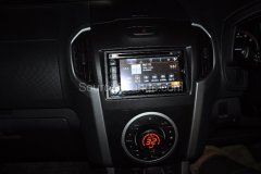 isuzu-d40-2013-dab-upgrade-003