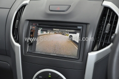 Isuzu DMax 2014 navigation upgrade 007